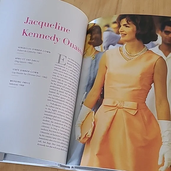 100 UNFORGETABLE DRESSES by Hal Rubinstein - Picture 10 of 14